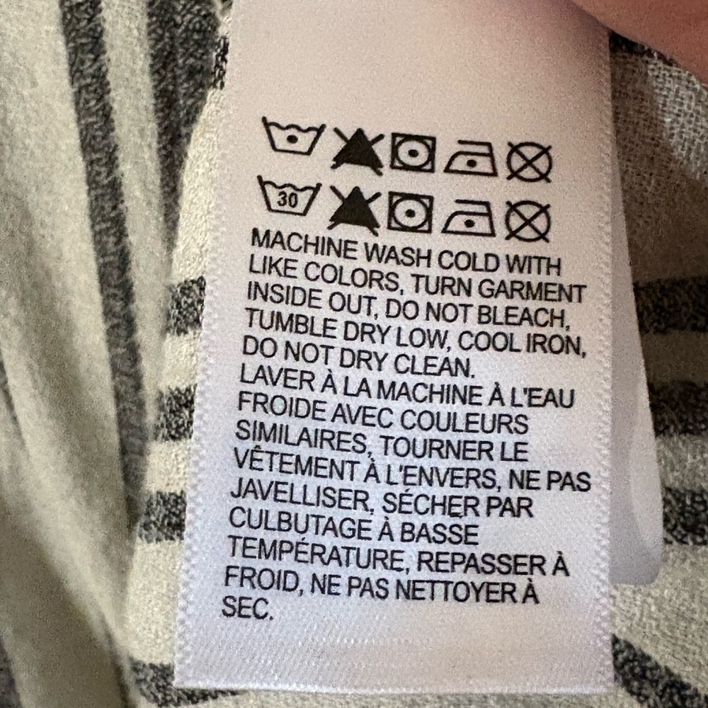 Lucky Brand-Medium 100% viscose off white/gray striped blouse. Roll tab sleeve - Picture 14 of 16